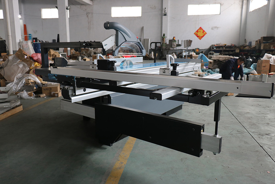 Woodworking Industries Accuracy MJ6132 Vertical Sliding Table Panel Saw for Condition
